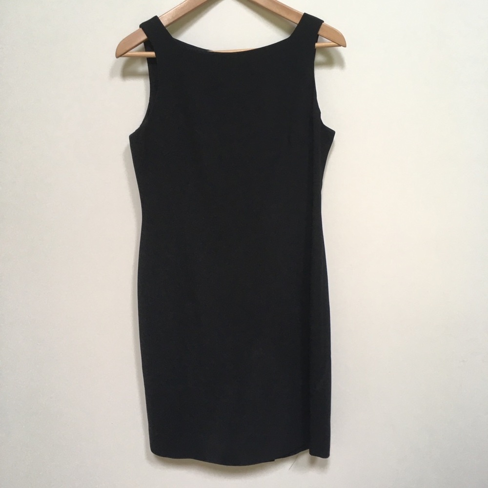 Rena Rowan black sleeveless sheath dress size 6